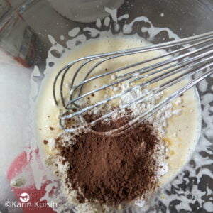 sucre oeuf farine cacao ajouter