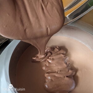 mousse chocolat noir cercle verser