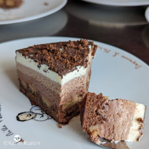 entremets 3 chocolat décoration fleur découpe