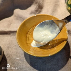crème crue verser