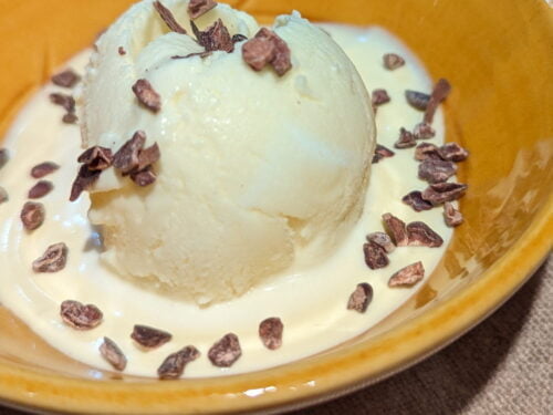 glace lait cru grué cacao ajouter
