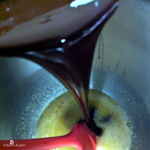 oeuf sucre chocolat beurre verser