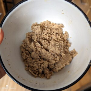 beurre vergeoise poudre noisette farine mélanger