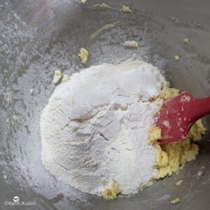 pâte gâteau basque farine tamiser