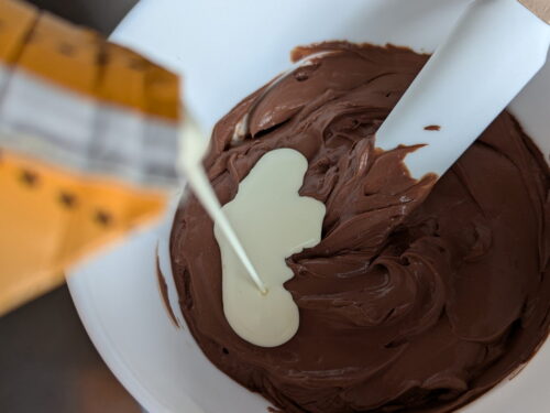 ganache crème froide verser